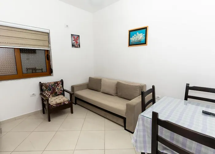 Daire Sheme's Saranda